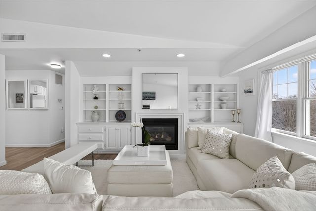 912 Main St 308, Chatham, MA 02633