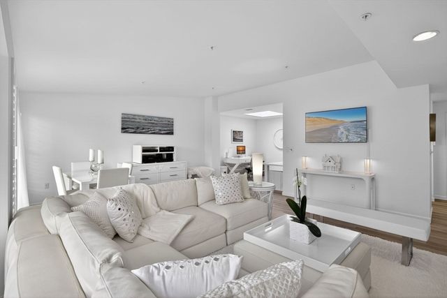 912 Main St 308, Chatham, MA 02633