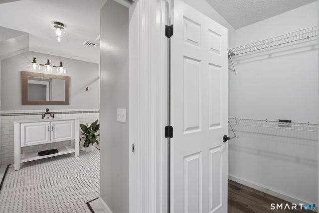 63 Dartmoor 63, Enfield, CT 06082