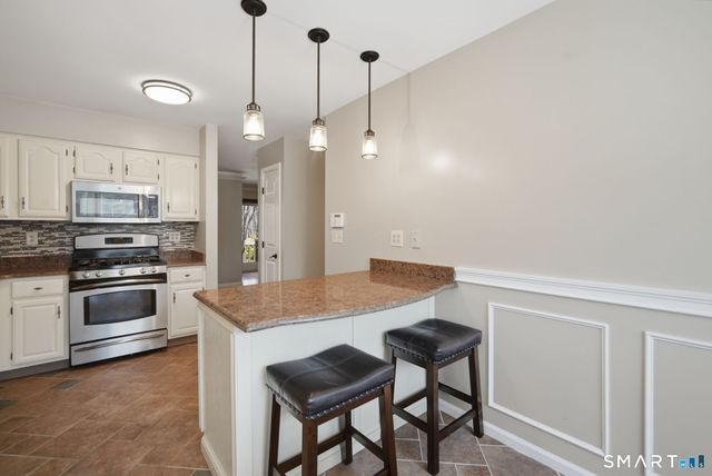 63 Dartmoor 63, Enfield, CT 06082