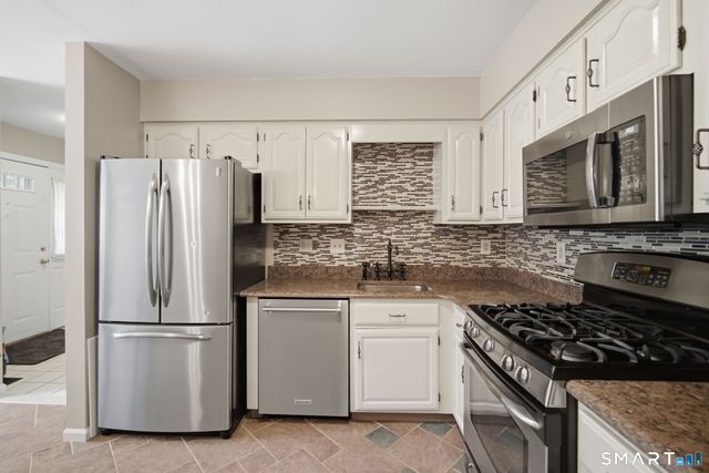 63 Dartmoor 63, Enfield, CT 06082