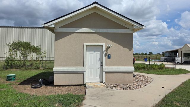 6420 Beckendorff Road, Sealy, TX 77474