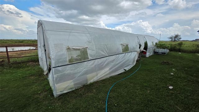 6420 Beckendorff Road, Sealy, TX 77474