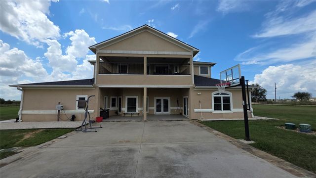 6420 Beckendorff Road, Sealy, TX 77474