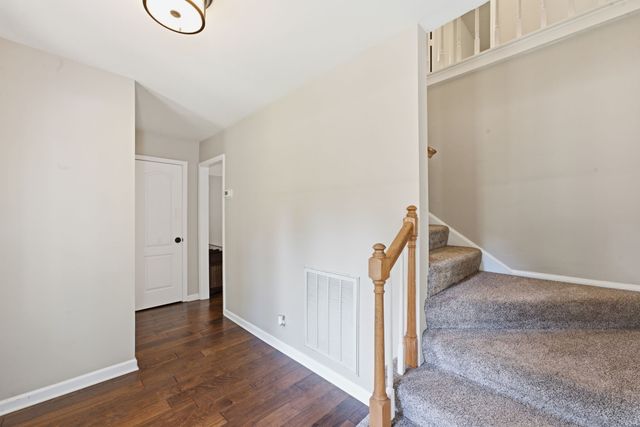 555 Beech Grove Way, Burns, TN 37029