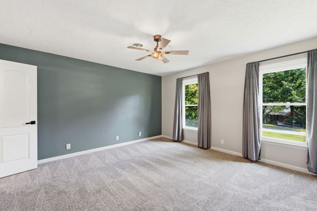 555 Beech Grove Way, Burns, TN 37029