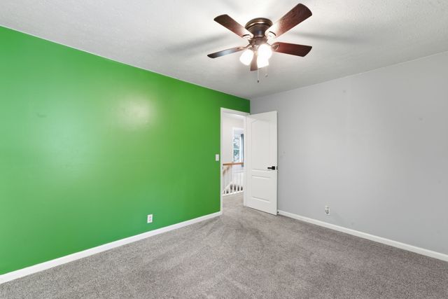 555 Beech Grove Way, Burns, TN 37029