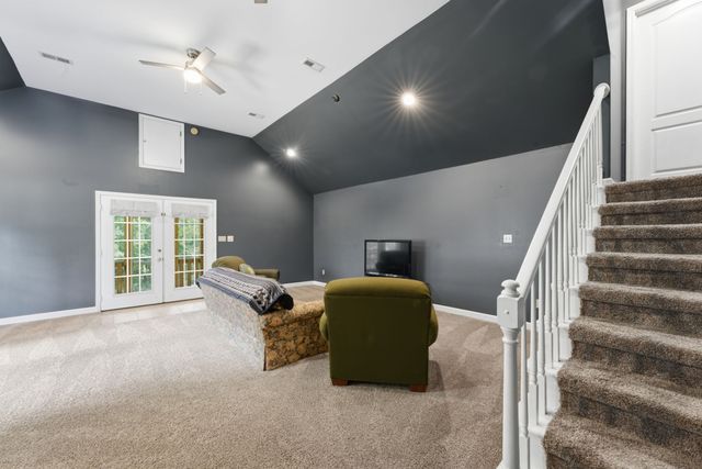 555 Beech Grove Way, Burns, TN 37029
