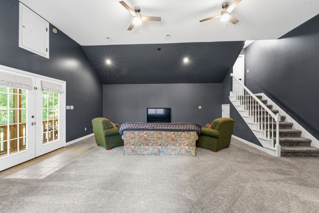555 Beech Grove Way, Burns, TN 37029