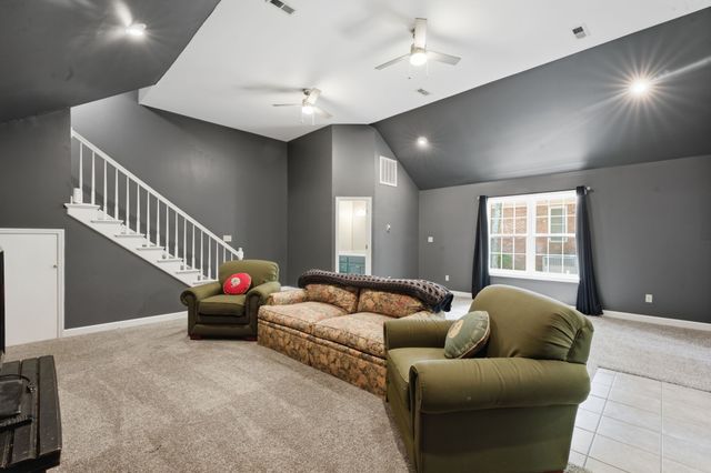 555 Beech Grove Way, Burns, TN 37029