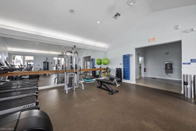 1899 Piccadilly Circus, Naples, FL 34112