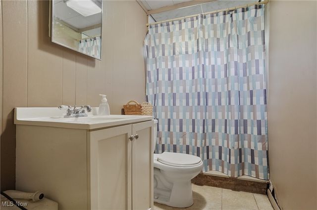 1180 Jones Drive, Salem, OH 44460