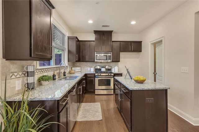 2243 Knoxhill SE View, Smyrna, GA 30082