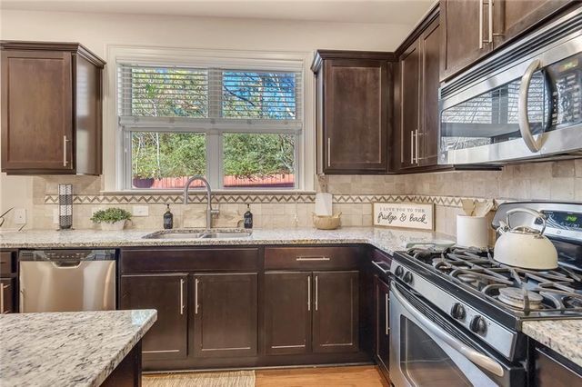 2243 Knoxhill SE View, Smyrna, GA 30082