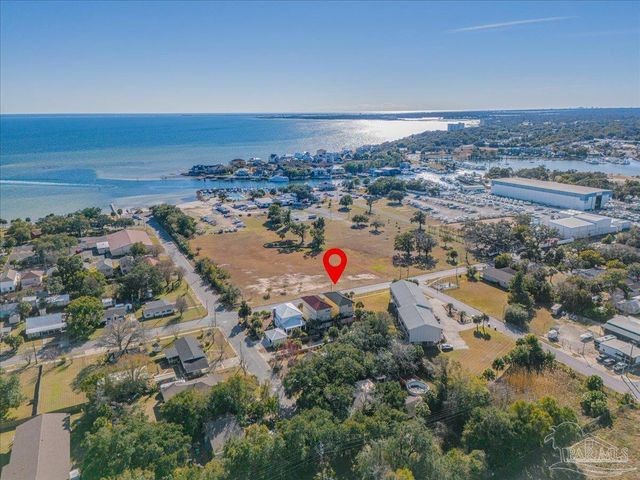 1806 Cypress St, Pensacola, FL 32502