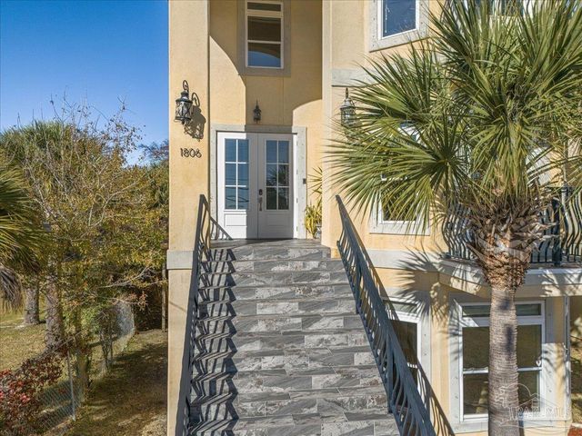 1806 Cypress St, Pensacola, FL 32502