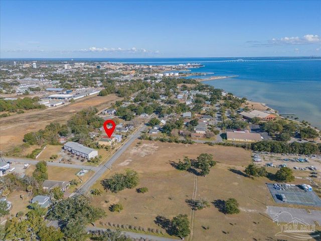 1806 Cypress St, Pensacola, FL 32502