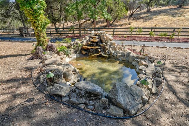 31331 Hogans Mountain Road, Coarsegold, CA 93614