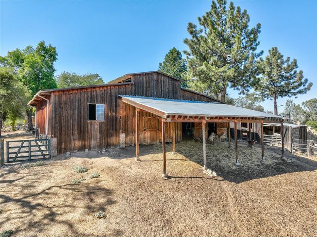 31331 Hogans Mountain Road, Coarsegold, CA 93614