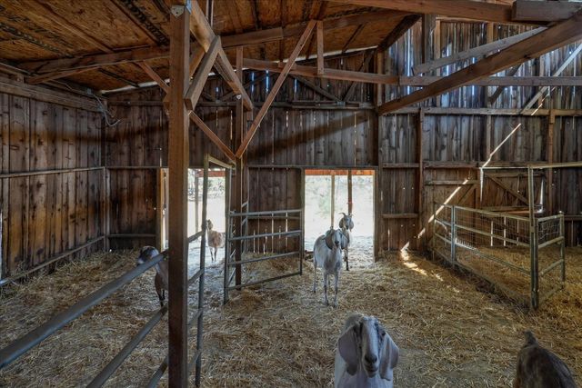 31331 Hogans Mountain Road, Coarsegold, CA 93614