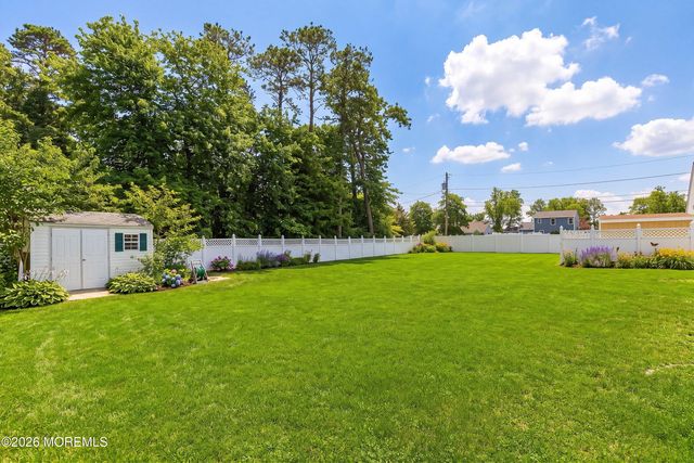 821 Bunnell Street, Lanoka Harbor, NJ 08734