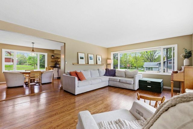 1004 Newhall AVENUE, Waukesha, WI 53186