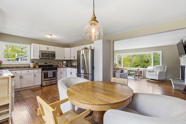1004 Newhall AVENUE, Waukesha, WI 53186