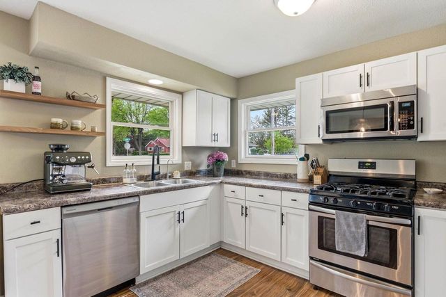 1004 Newhall AVENUE, Waukesha, WI 53186