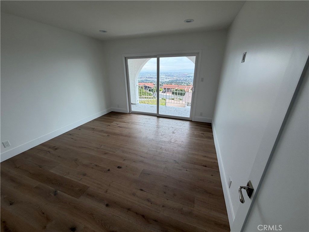 Image 10 of property listing at 29815 knollview dr, Rancho Palos Verdes, CA 90275