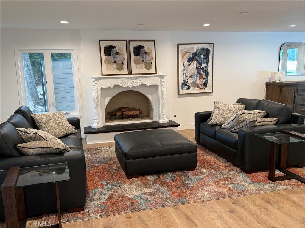 Image 5 of property listing at 29815 knollview dr, Rancho Palos Verdes, CA 90275