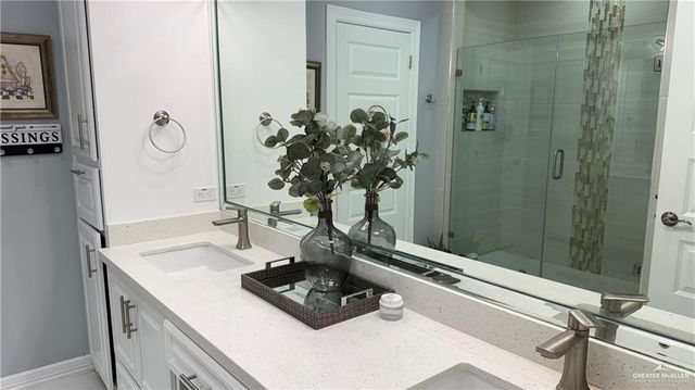 2112 Ginger Avenue, Weslaco, TX 78596