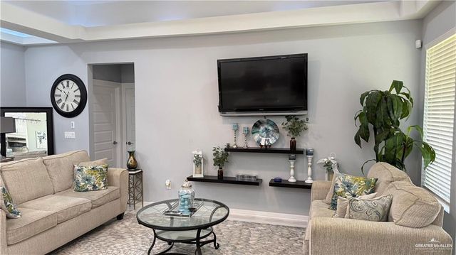 2112 Ginger Avenue, Weslaco, TX 78596