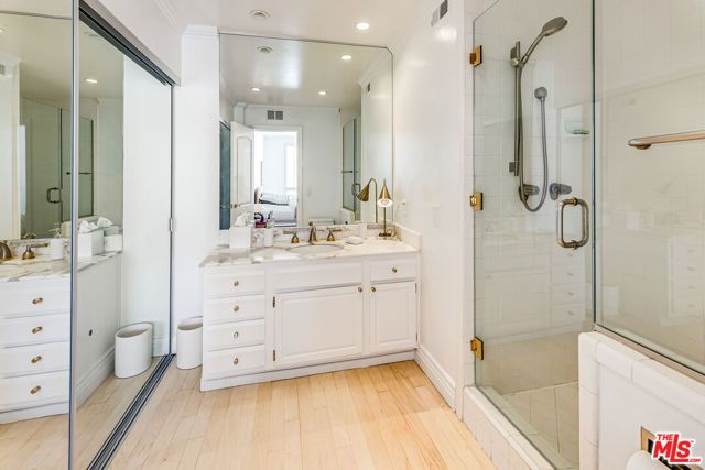339 N Palm Drive 202, Beverly Hills, CA 90210