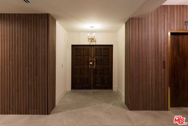 339 N Palm Drive 202, Beverly Hills, CA 90210