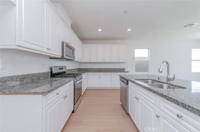 2834 E Murdock, Ontario, CA 91762