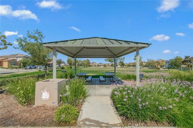 2834 E Murdock, Ontario, CA 91762
