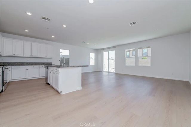 2834 E Murdock, Ontario, CA 91762