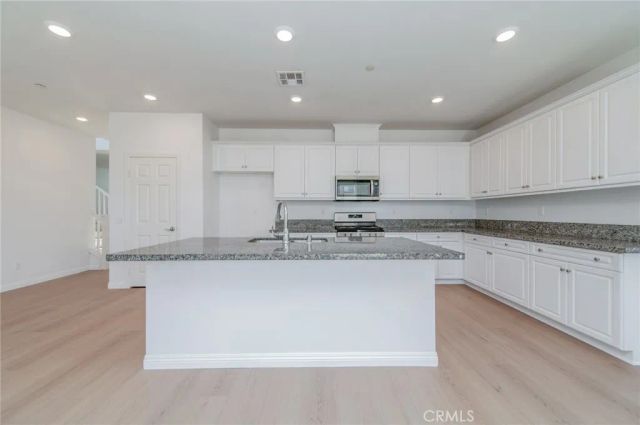 2834 E Murdock, Ontario, CA 91762