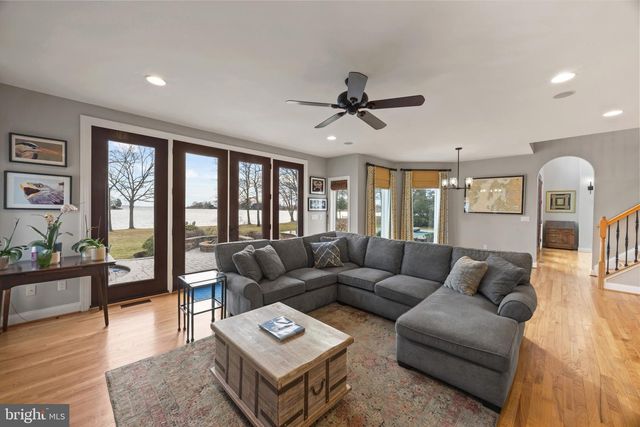 137 TANNERS POINT DR, Stevensville, MD 21666