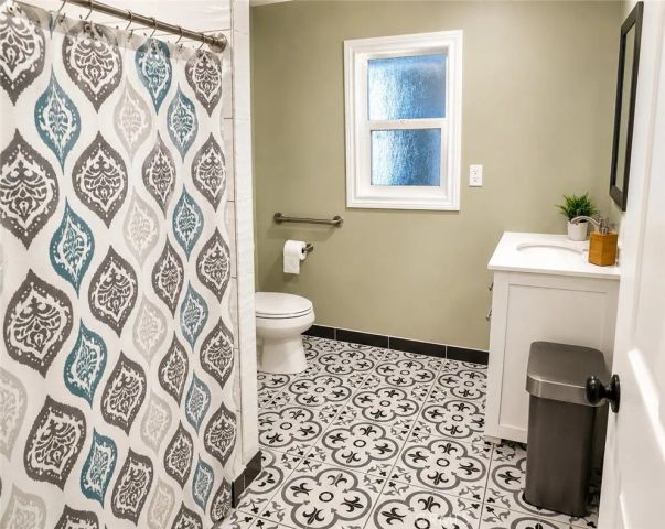 4622 E Cervato, Long Beach, CA 90815