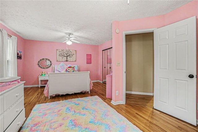 6008 Woodcreek Drive, Woodstock, GA 30188