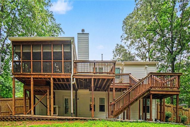6008 Woodcreek Drive, Woodstock, GA 30188