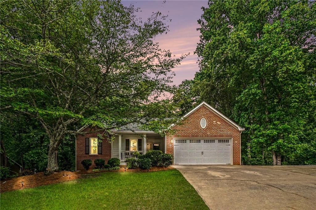 6008 Woodcreek Drive, Woodstock, GA 30188