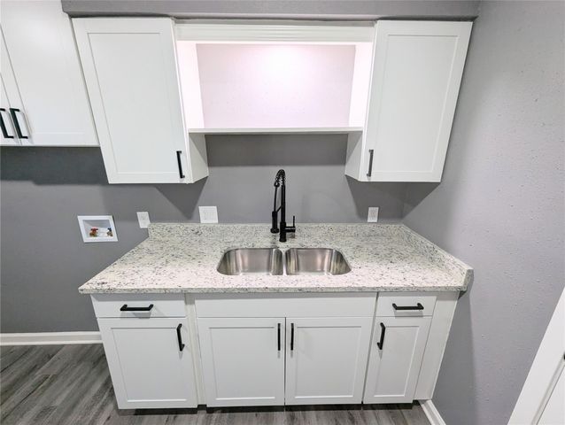 2015 Rosalee Street 1, La Marque, TX 77568
