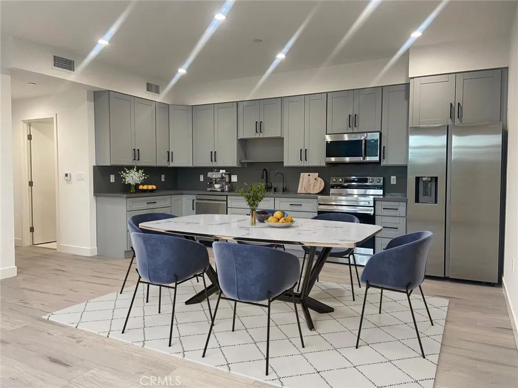 10455 Etiwanda Avenue, Porter Ranch, CA 91326