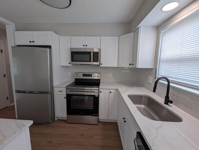 3815 Petzinger Road, Columbus, OH 43232