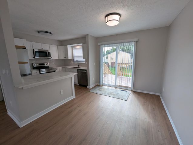 3815 Petzinger Road, Columbus, OH 43232