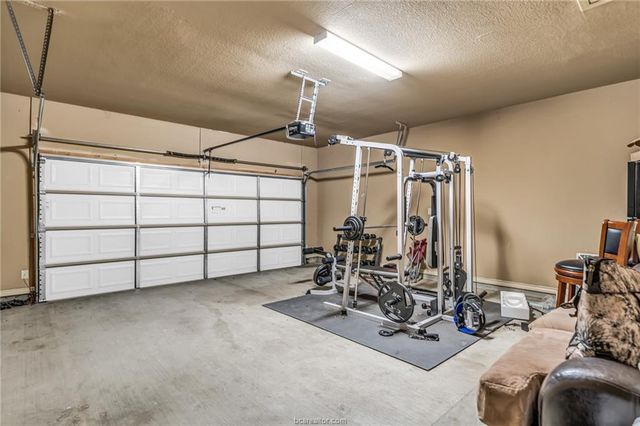 3004 Papa Bear Drive, College Station, TX 77845