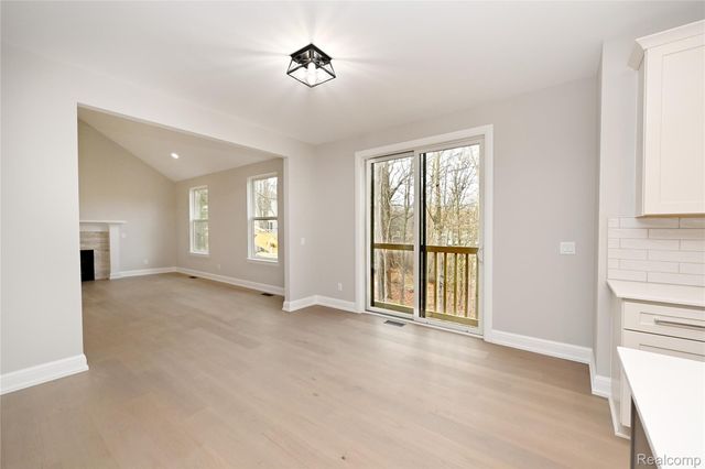 486 Green Hill Lane, Lake Orion Village, MI 48360