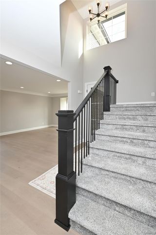 486 Green Hill Lane, Lake Orion Village, MI 48360